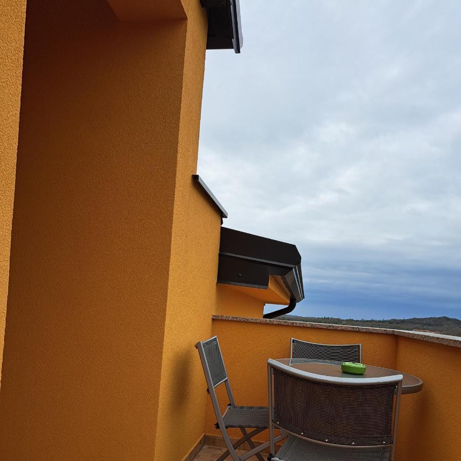 Sobe Rooms Tea Buje Kültér fotó
